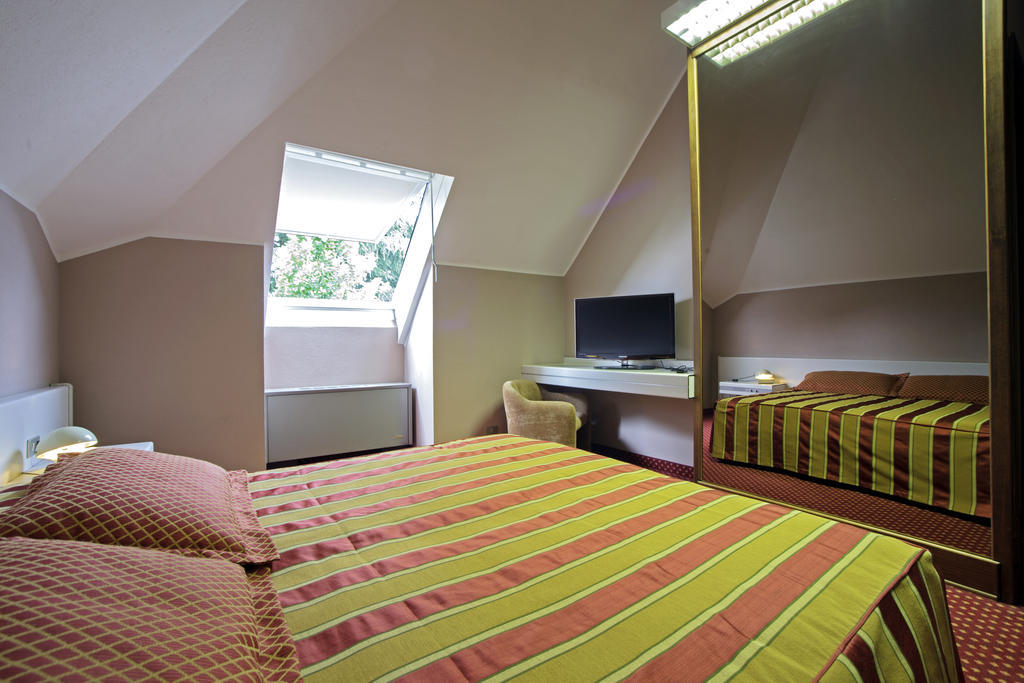 Hotel I Diamanti Garlasco Bilik gambar